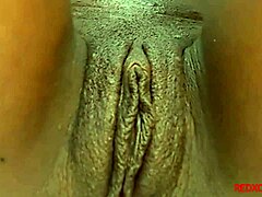 大黑屌操加勒比妈妈的阴道和肛门